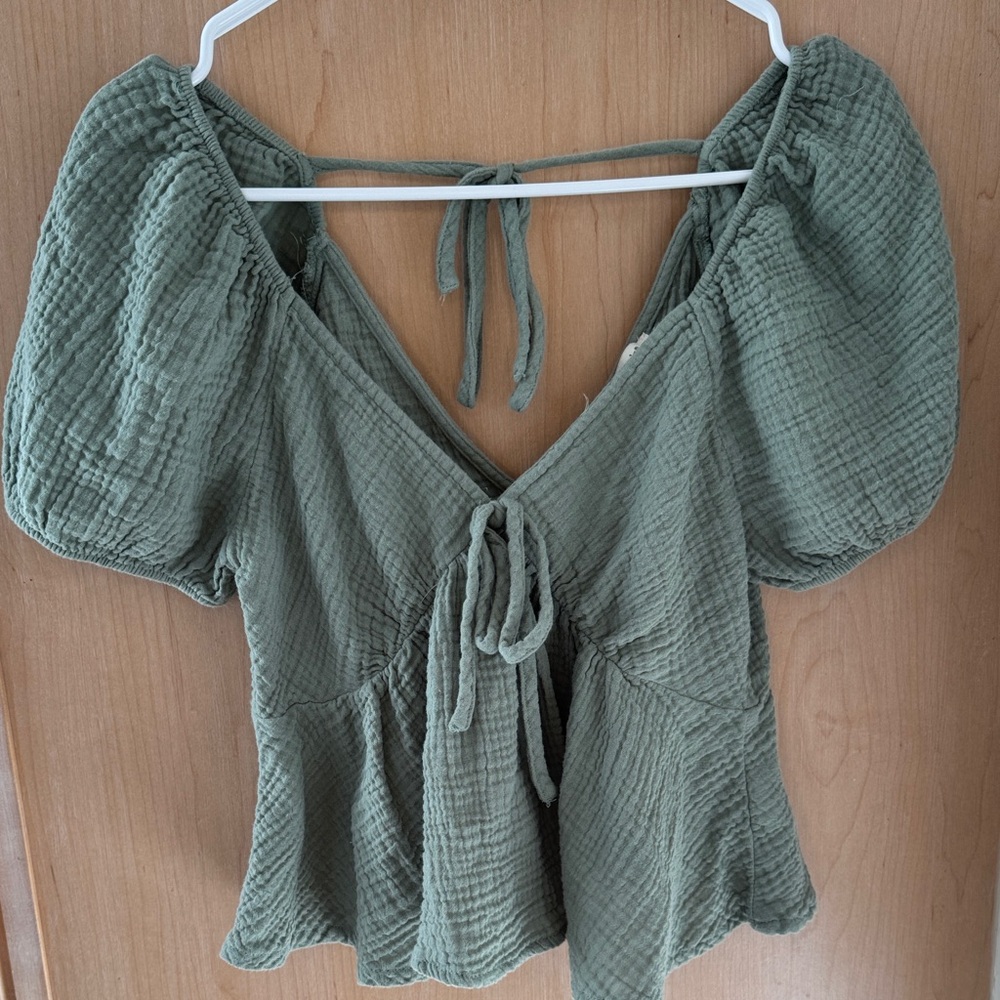 Francesca's Collections Olive Green Puff Sleeve Tie-Front Blouse